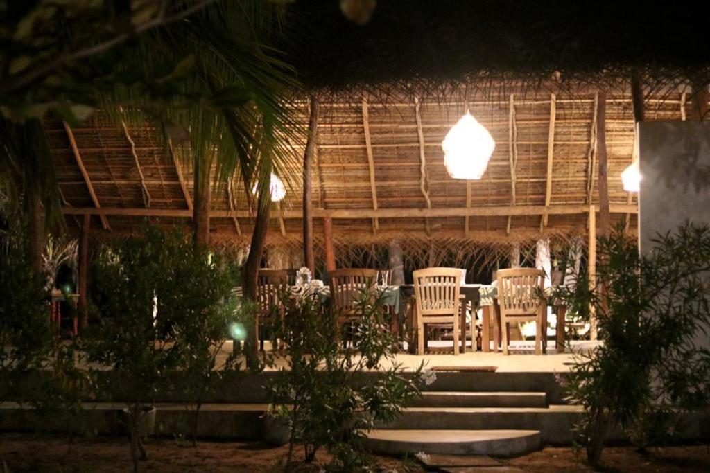 Anawasal Hotel Kalpitiya Buitenkant foto