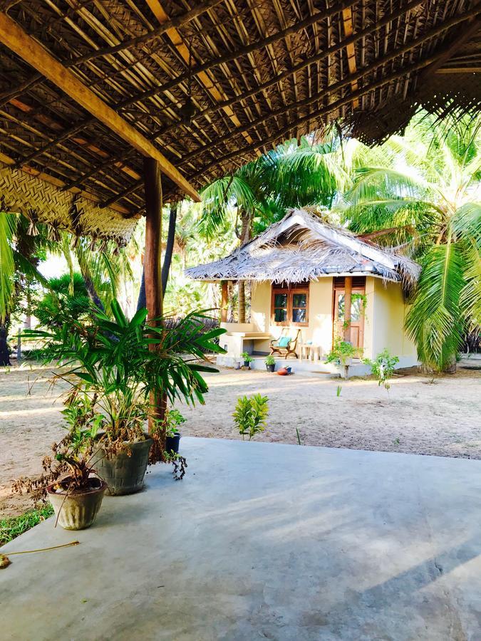 Anawasal Hotel Kalpitiya Buitenkant foto