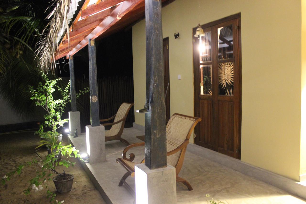 Anawasal Hotel Kalpitiya Buitenkant foto